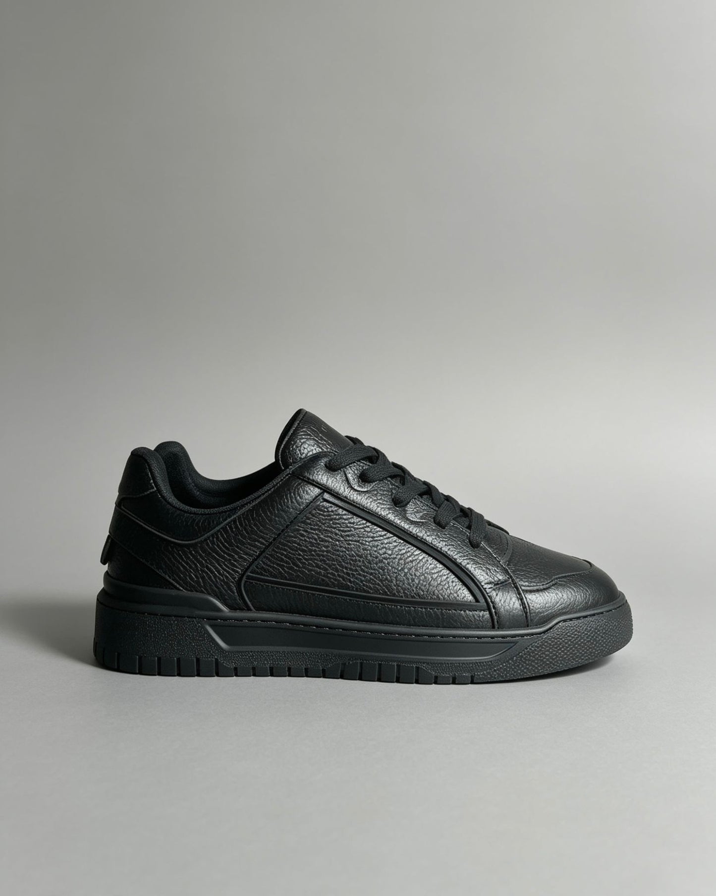 VOGLER - TRIPLE BLACK